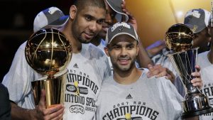 Anno 2007, quarto anello per Duncan e gli Spurs. Stavolta l'MVP delle Finals è Parker.