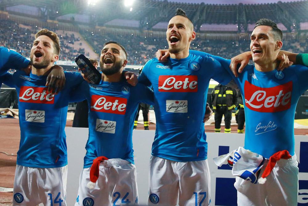 Napoli sotto la curva