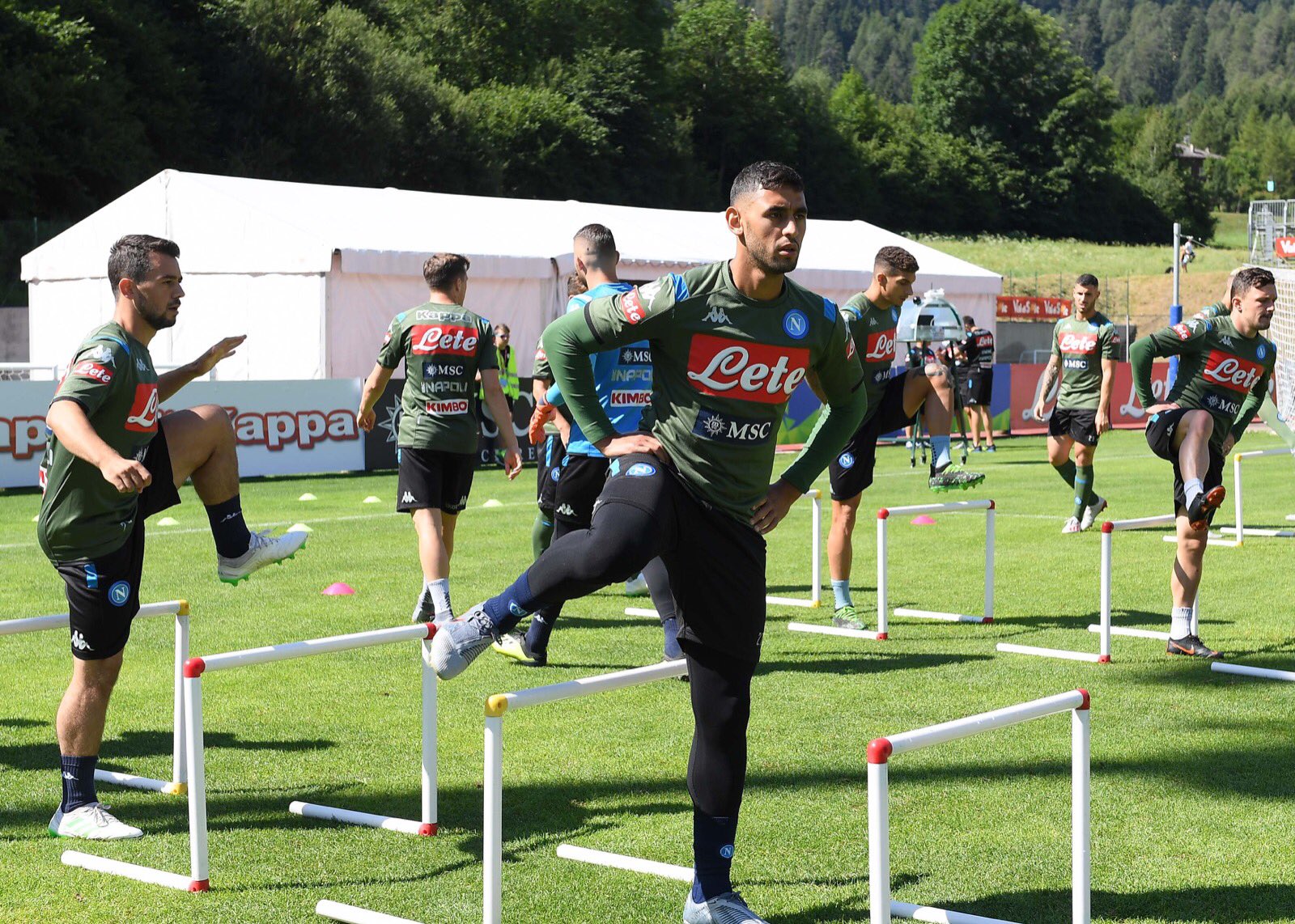 napoli allenamento dimaro ritiro