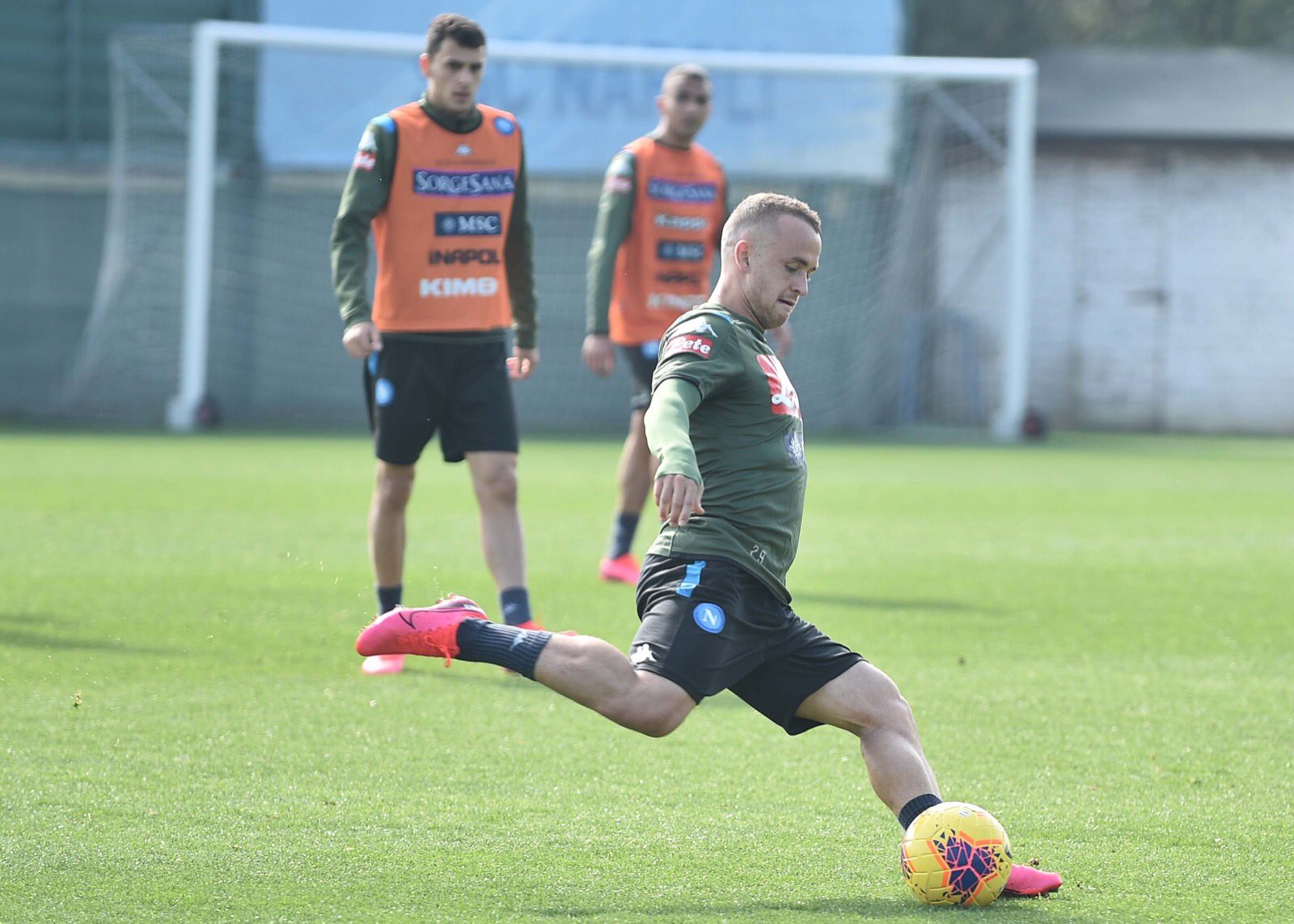 napoli allenamento castel volturno lobotka