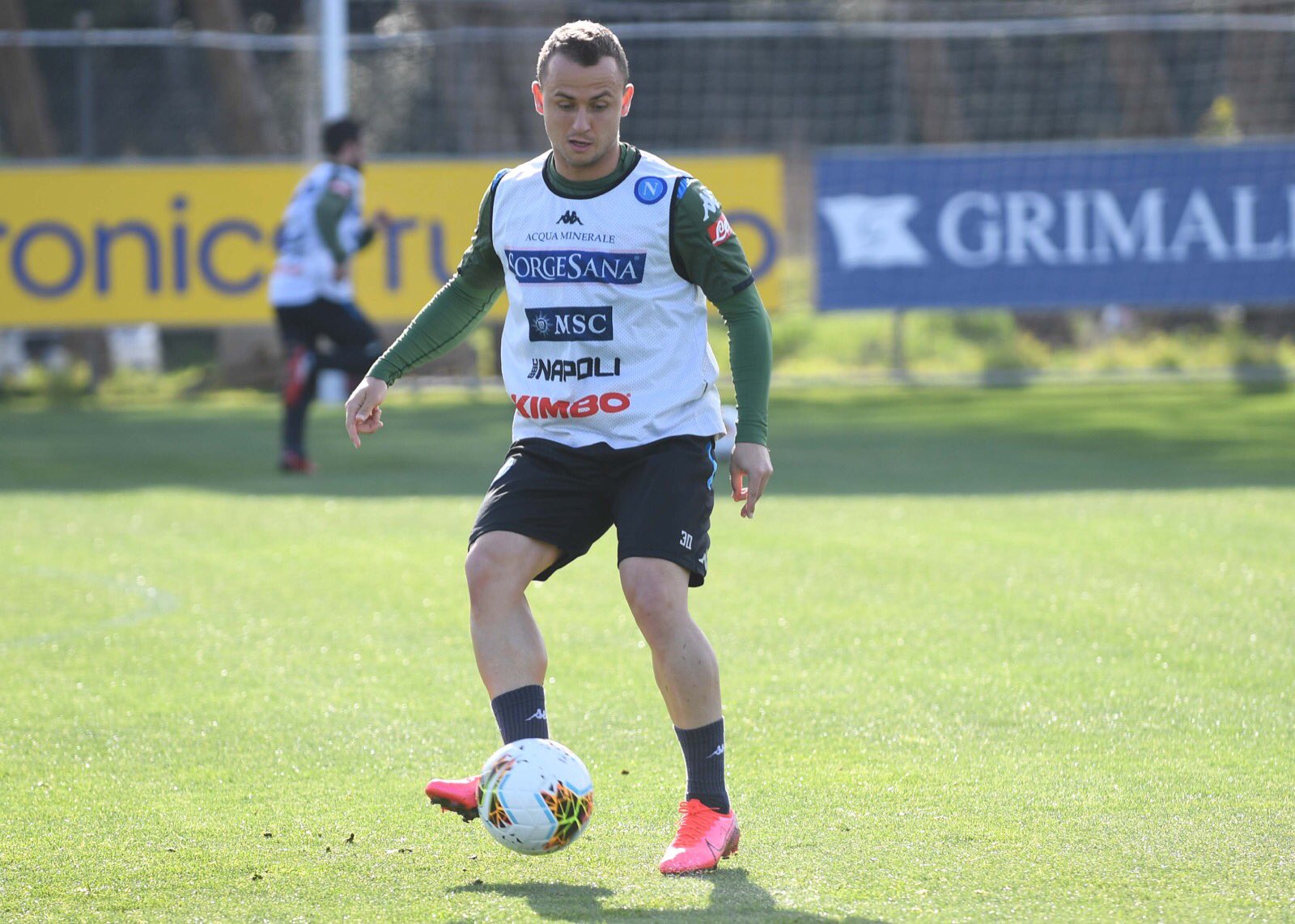 lobotka-napoli-castel-volturno-allenamento