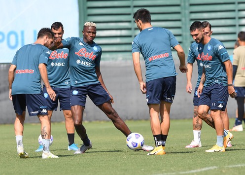 napoli allenamento report