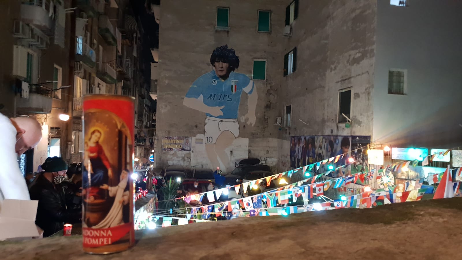 maradona quartieri spagnoli