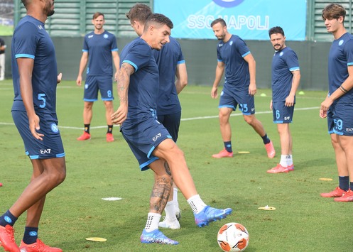 napoli allenamento report